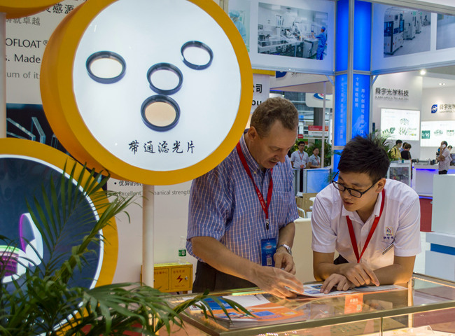 國外客戶了解納宏光電產(chǎn)品 國外客戶了解納宏光電產(chǎn)品