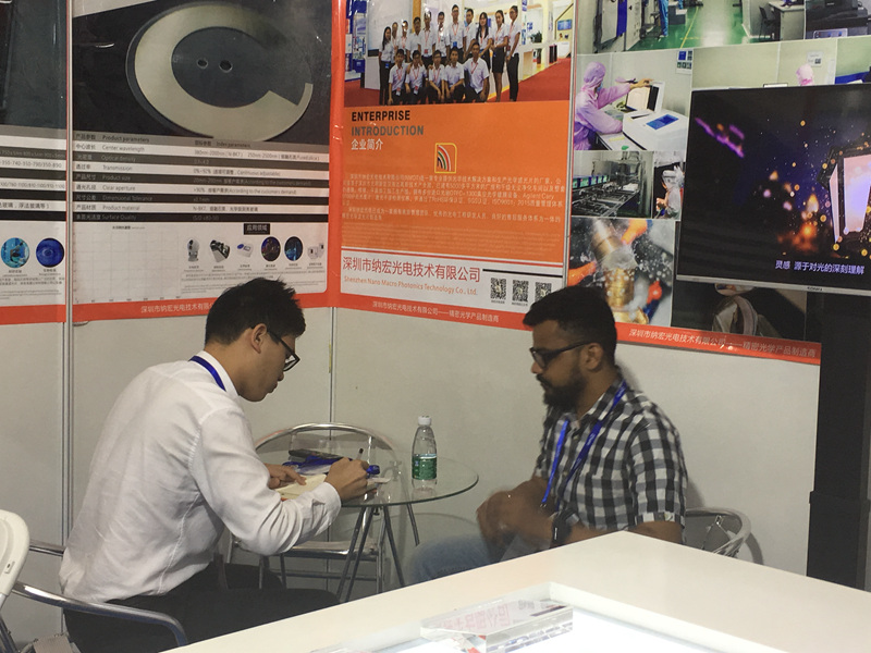 和客戶洽談 和客戶洽談